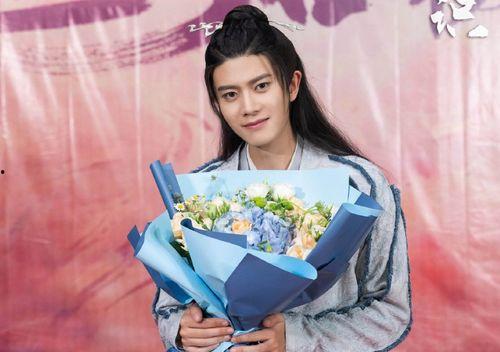 任嘉伦最新爆料新剧,古装传奇，热血江湖再起风云